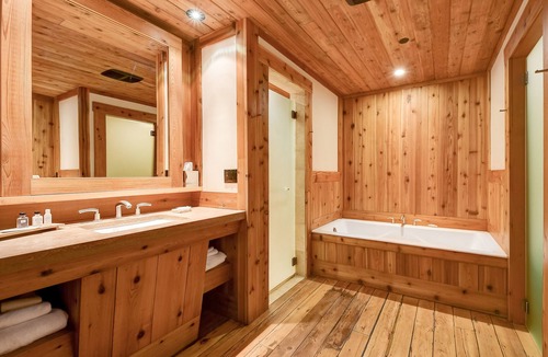 Gallatin Gateway Hotel | Rainbow Ranch Lodge