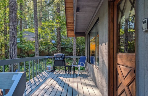 Packwood Cabin | Rainier Retreat | Mt Rainier, White Pass