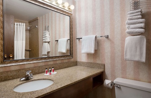 Bismarck Hotel | Ramada by Wyndham Bismarck