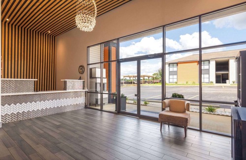 Dothan Hotel | Ramada by Wyndham Studio Suites Dothan