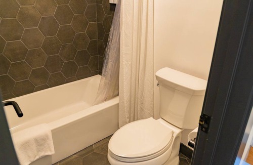 Winter Park Hotel | Rambler Single King, Gravity Haus Winter Park, Gym Access, Downtown Ease