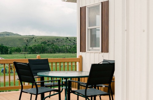 Meeteetse House | Ranch home with wide open views of the wild west.