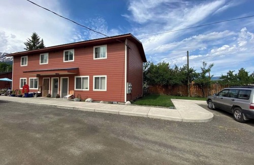 Joseph Condo | Razz Lake 2nd floor 2 bdrm condo