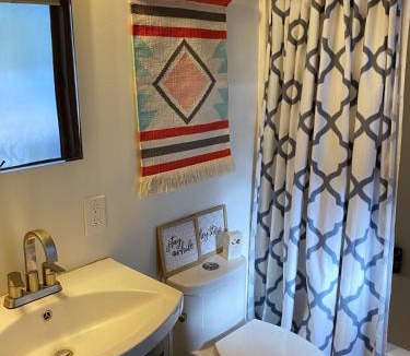Black Butte Ranch House | RC8 - Cute & Cozy Cabin