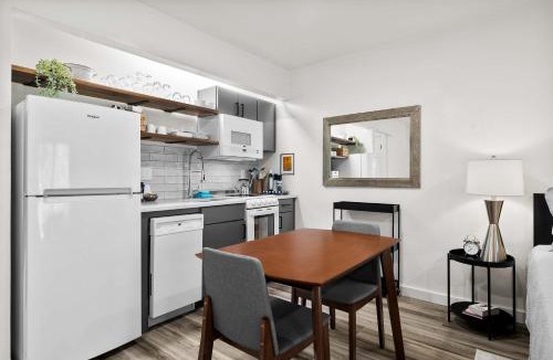 Bend House | Recently Remodeled Ground Floor Studio Near Downtown Bend