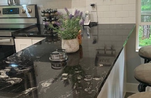 Hoodsport House | Recently Renovated Spacious Lake House Pet Friendly w/5 Kayaks & 1 paddleboard