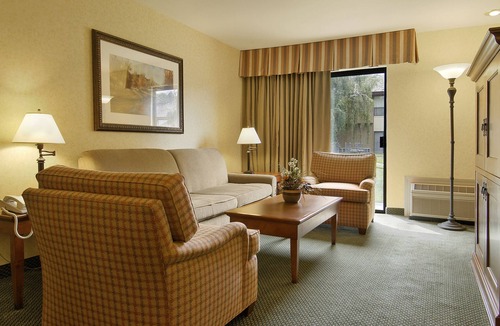Tri-Cities Hotel | Red Lion Hotel Kennewick Columbia Center