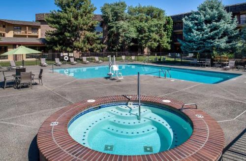 Pasco Hotel | Red Lion Hotel Pasco Airport & Conference Center