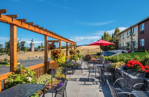 Sequim Hotel | Red Lion Inn & Suites Sequim at Olympic National Park