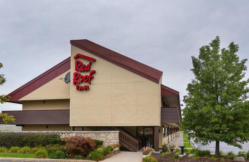 Lansing Hotel | Red Roof Inn Lansing West - MSU