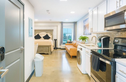 Five Points South Apartment | Relax and Chill@ Studio 51