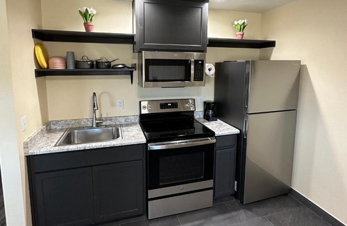 Medford Hotel | Relax Inn of Medford