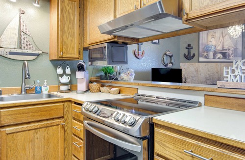 Ocean Shores Condo | Relax & Unwind by the Sea! Unit in Ocean Shores