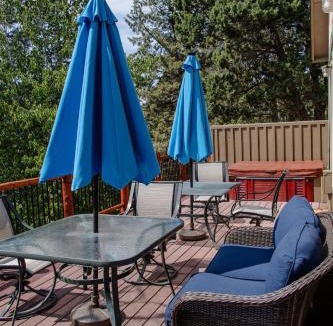 Klamath Falls Ski Chalet | Relaxing 3 bedroom, 2 bathroom comfortable Running Y chalet