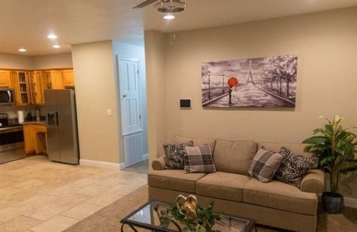 Kreole Apartment | Relaxing 3BR/2BA Home Smart TV Full Kitchen W/D