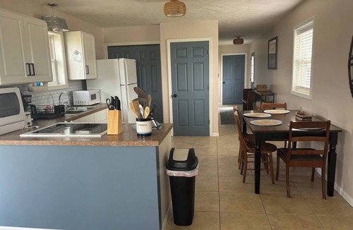 Bendena House | Relaxing Riverfront 2 Bedroom 1 Bathroom Home