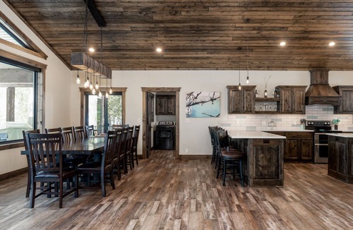 Island Park Cabin | Relaxing spacious 4BR, 4BA home just 12 minutes from Yellowstone. My Yellowstone Retreat