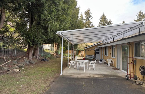 Tukwila House | Remodeled 5BR - 5-Bed, Marble Baths, Near SeaTac Airport. Spacious vacation home