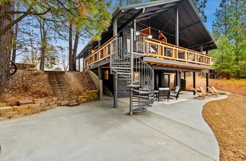 Garden Valley Cabin | Remodeled Cabin: Golf & Hot Springs