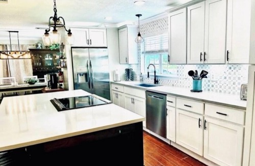 Pass Christian House | Remodeled Coastal Retreat, Hot Tub, Fire Pit, Games & Beach Access. By BSL