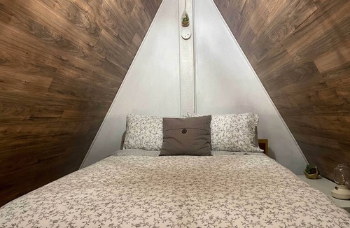 Hoodsport Cottage | Remodeled Cottage Near Olympic National Forest!