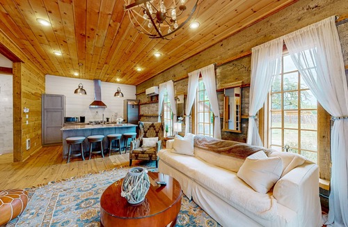 East Hope House | Remodeled, historic, dog-friendly home full of charm, close to lake access