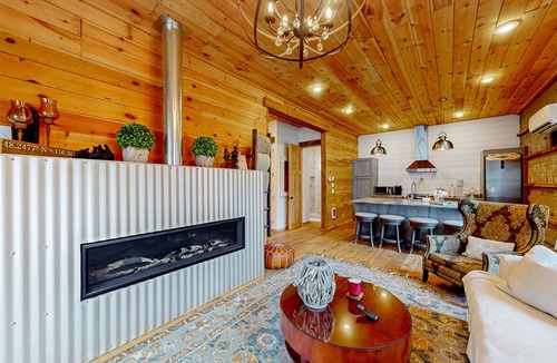 East Hope House | Remodeled, historic, dog-friendly home full of charm, close to lake access