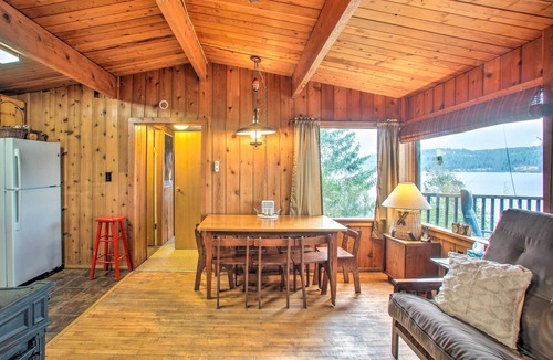 Worley Cabin | Remote Escape: Serene Lakeside Cabin w/Beach