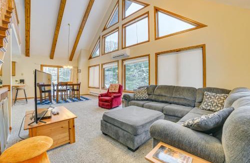 Hulbert Township House | Remote & Peaceful Getaway w/Games in Eckerman