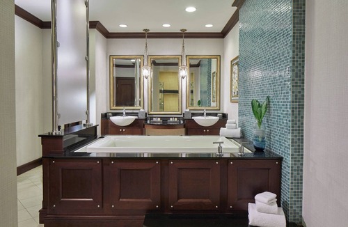 Montgomery Hotel | Renaissance Montgomery Hotel & Spa at the Convention Center