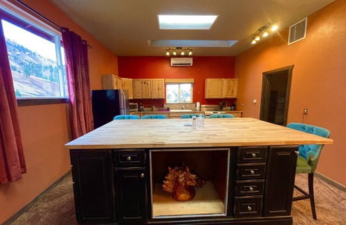 Cashmere Apartment | Rendezvous Ranch horse training, month rental only