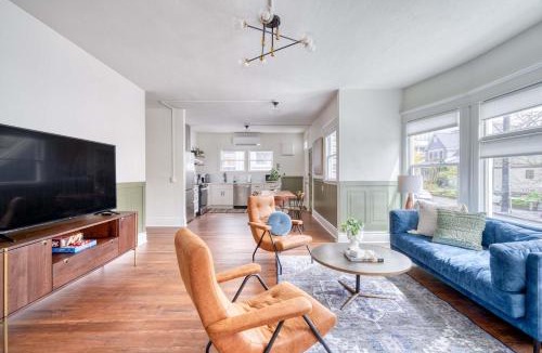 Belmont Apartment | Renewed Classic 2BR - 95 WalkScore