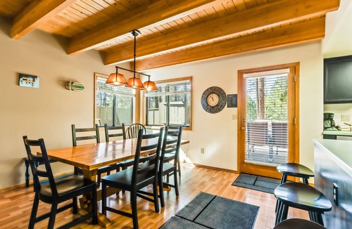 Sunriver House | Renovated Lodge with Private Hot Tub, SHARC Passes, and Shared Pool - Dogs OK