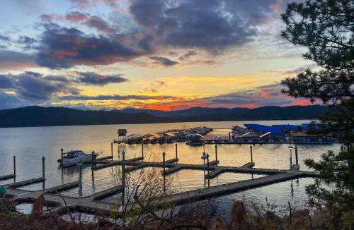 Coeur d'Alene Hotel | Renovated Studio 5 Min from Scenic Lake CDA - Pet Friendly