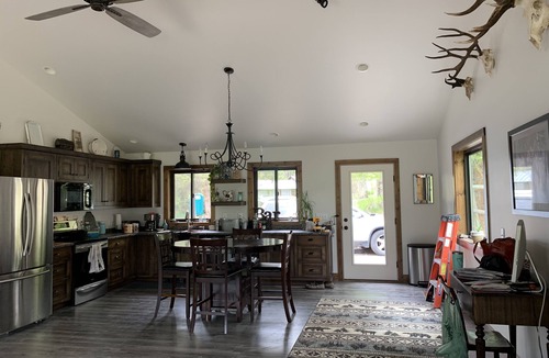 Gardiner House | Reserve 2, or all 4 cabins on this 13 acre horse ranch 5 mins from Yellowstone