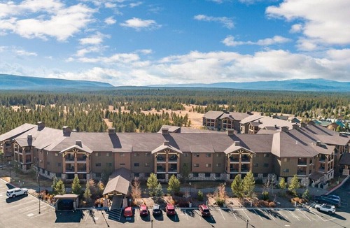 West Yellowstone Condo | Resort 1BD condo 1 block from Yellowstone gates with resort amenities