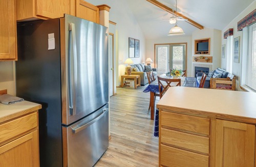 Klamath Falls House | Resort-Style Klamath Falls Home, Golf Course View!