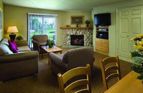 Harbor Village Resort | Resorts has more to offer than you have time for !