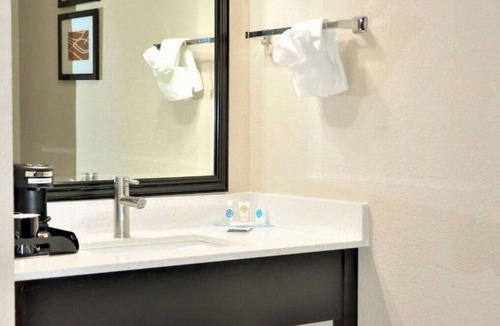 Downtown Vancouver House | Restful rooms in downtown Vancouver