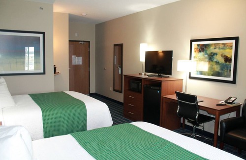 Emmetsburg Hotel | Reston Lodge & Suites