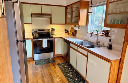 Coupeville House | Restorative Island Retreat - Beach Access and Private Half-Acre