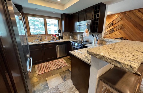 Elkhorn Village Condo | Ridge Condo - Modern Luxury Condo w/Resort Amenities