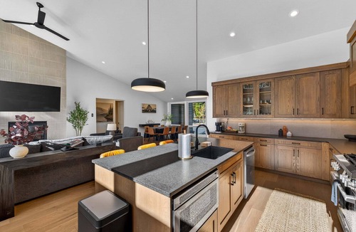 McCall House | Ridge House- new home, sleeps 16, quiet neighborhood-, hot tub, trailer parking, pet friendly