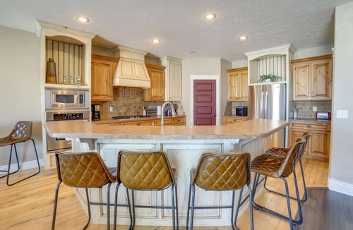 Rigby House | Rigby Gem | Hot Tub ◉ Theater ◉ Game Room ◉ Grill