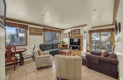 North Park City Condo | Right next to Payday Lift @Resort Base - 25yd walk. BEST LOCATION Ski in/Ski out