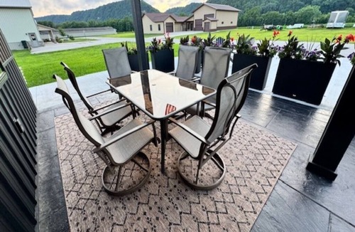 Harpers Ferry House | River Bluff Getaway – Main 1BR/1BA Modern Unit Near Mississippi River