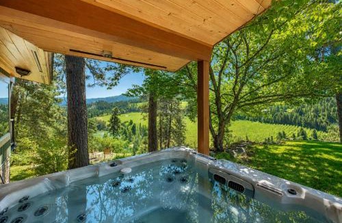 Leavenworth House | River Heights Home cabin