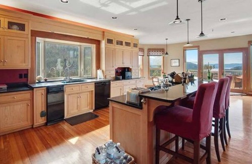 Kettle Falls House | River/Mountain View House Suite #4