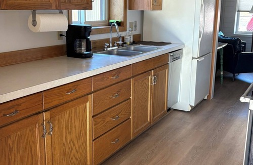 Gardiner Cabin | River Perch Cabin overlooking Yellowstone River and Yellowstone National Park