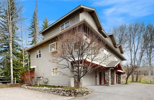 Ketchum House | River Run Sun Bird Escape